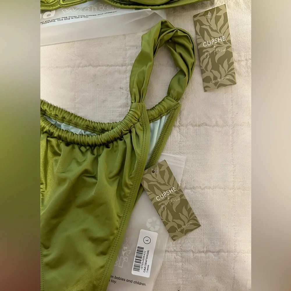 CUPSHE x JOJO FLETCHER Swimsuit bottoms - Picture 2 of 5